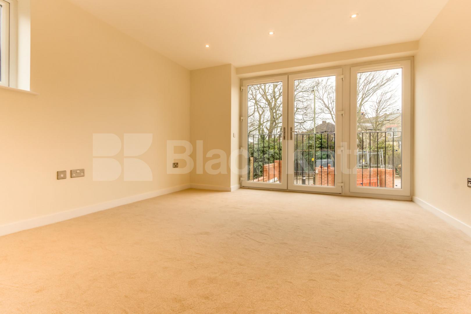 			Stunning Modern Property!, 2 Bedroom, 1 bath, 1 reception Apartment			 Forest Walk, Muswell Hill
